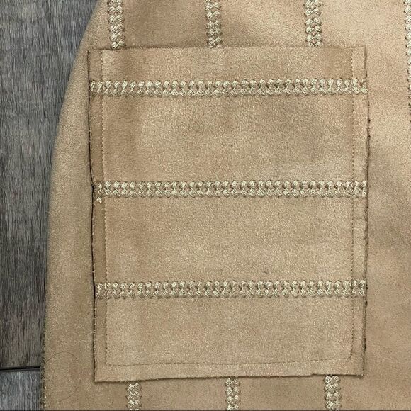 She + Sky Tan Camel Faux Suede Raw Hem Mini Skirt Size Small - Picture 6 of 11